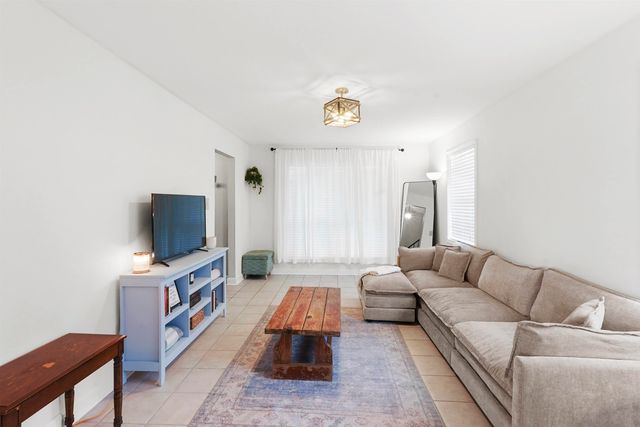 222 Guidry St, Bourg, LA 70343