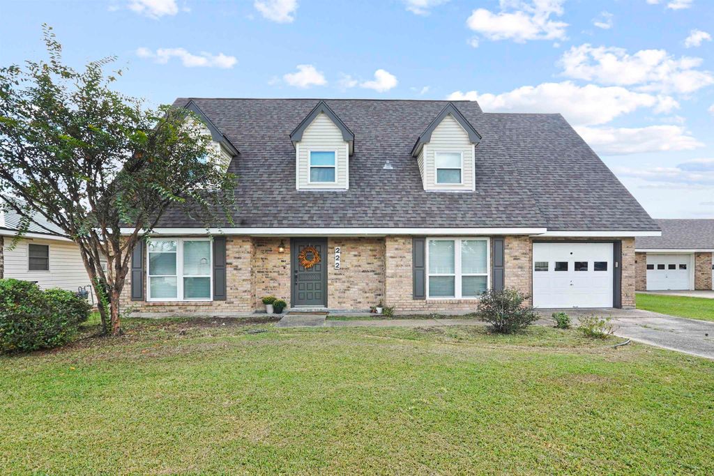 222 Guidry St, Bourg, LA 70343