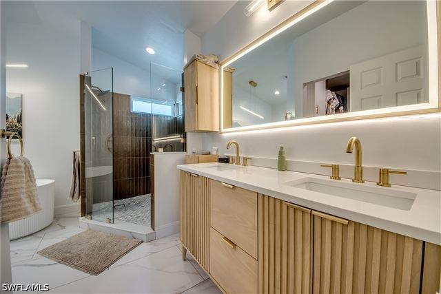 9910 Laketree CT, Fort Myers, FL 33967