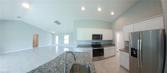 417 SW 26th AVE, Cape Coral, FL 33991