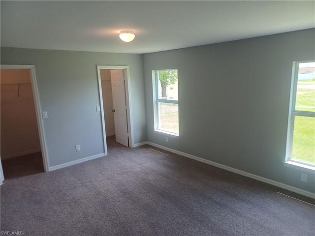 417 SW 26th AVE, Cape Coral, FL 33991