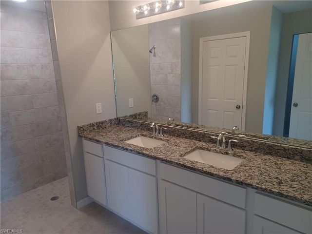 417 SW 26th AVE, Cape Coral, FL 33991
