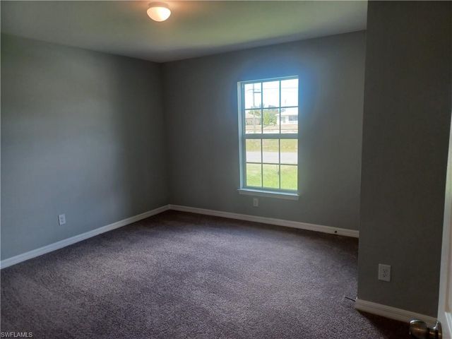 417 SW 26th AVE, Cape Coral, FL 33991