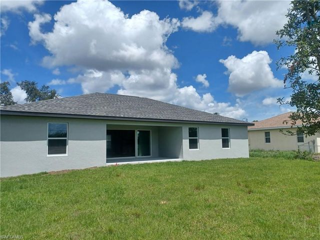 417 SW 26th AVE, Cape Coral, FL 33991