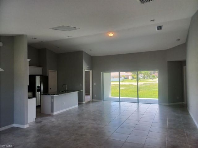 417 SW 26th AVE, Cape Coral, FL 33991