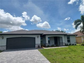 417 SW 26th AVE, Cape Coral, FL 33991