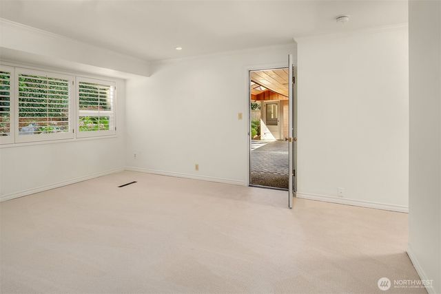 1425 Broadmoor Drive E, Seattle, WA 98112