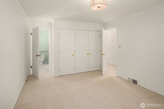 1425 Broadmoor Drive E, Seattle, WA 98112