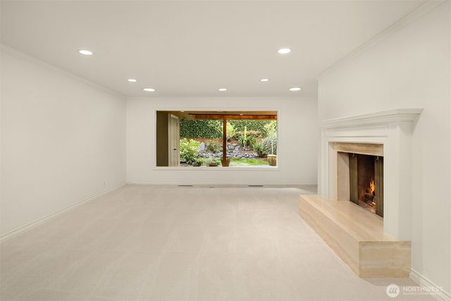 1425 Broadmoor Drive E, Seattle, WA 98112