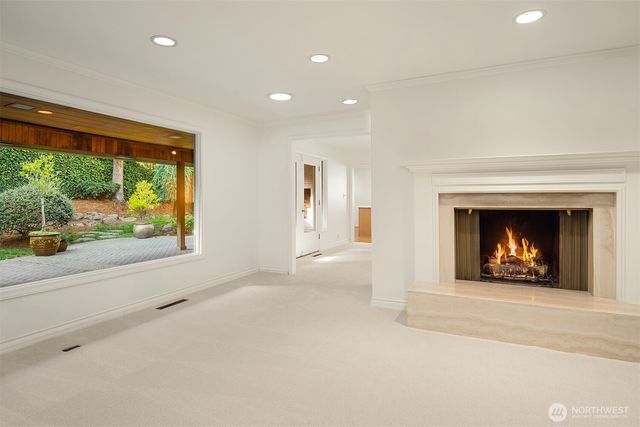 1425 Broadmoor Drive E, Seattle, WA 98112