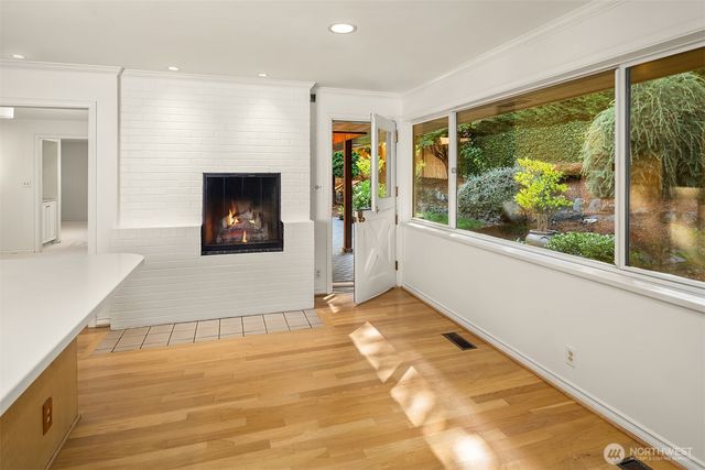 1425 Broadmoor Drive E, Seattle, WA 98112