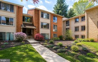 10204 BUSHMAN DR #324, Oakton, VA 22124