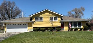 12064 N Oakwood Drive, St. John, IN 46373