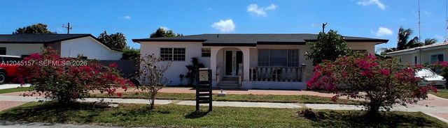 8240 SW 38th St, Miami, FL 33155