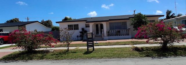 8240 SW 38th St, Miami, FL 33155