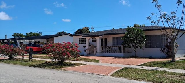 8240 SW 38th St, Miami, FL 33155