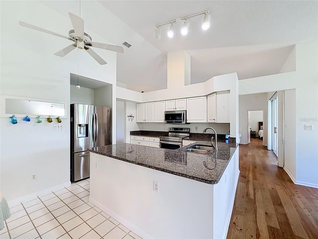 25106 MERIWEATHER ROAD, Leesburg, FL 34748