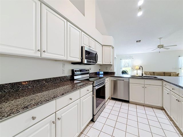 25106 MERIWEATHER ROAD, Leesburg, FL 34748