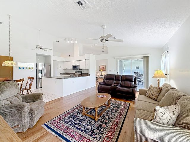 25106 MERIWEATHER ROAD, Leesburg, FL 34748