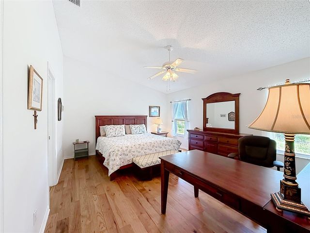 25106 MERIWEATHER ROAD, Leesburg, FL 34748