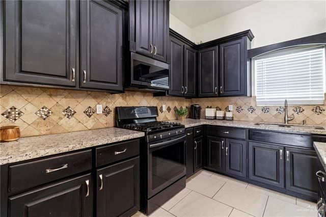 4805 Galilea Street, Edinburg, TX 78542