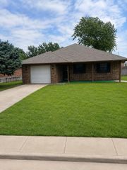 906 N FAIRMONT Street, Amarillo, TX 79106