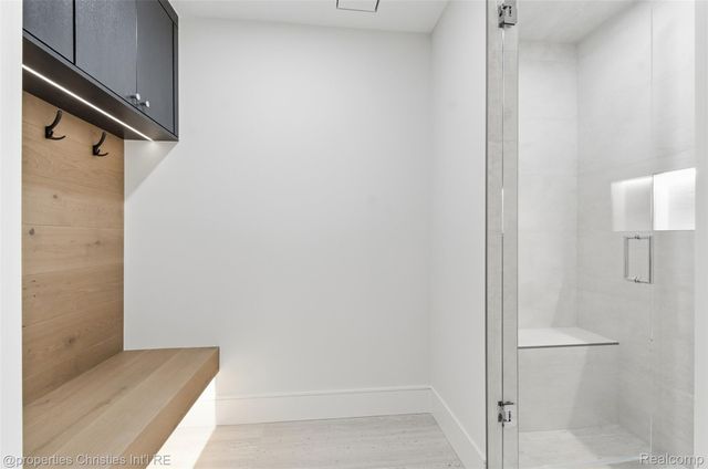 1551 LAKESIDE Drive, Birmingham, MI 48009