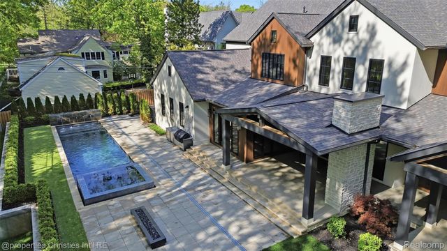 1551 LAKESIDE Drive, Birmingham, MI 48009
