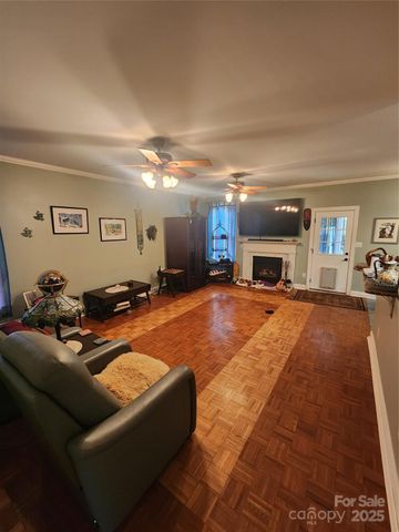 9438 Valley Road, Charlotte, NC 28270