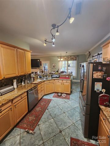 9438 Valley Road, Charlotte, NC 28270