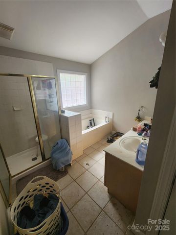 9438 Valley Road, Charlotte, NC 28270