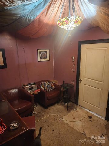 9438 Valley Road, Charlotte, NC 28270