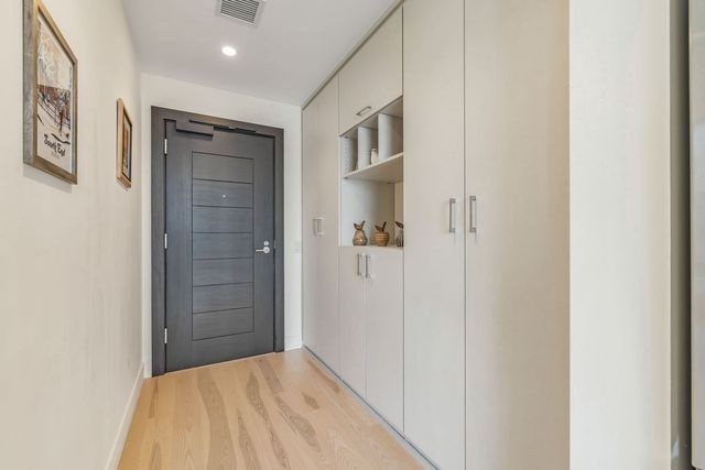 32 Traveler St 411, Boston, MA 02118