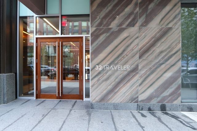 32 Traveler St 411, Boston, MA 02118