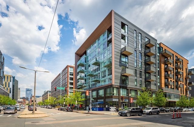 32 Traveler St 411, Boston, MA 02118