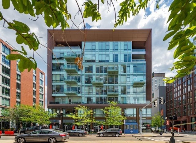 32 Traveler St 411, Boston, MA 02118