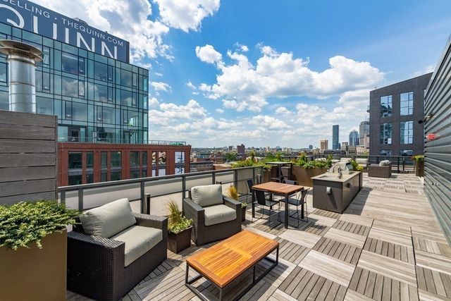 32 Traveler St 411, Boston, MA 02118
