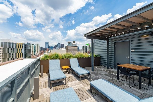 32 Traveler St 411, Boston, MA 02118