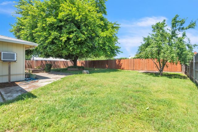4518 Meadow Way, Olivehurst, CA 95961