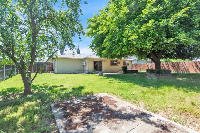4518 Meadow Way, Olivehurst, CA 95961