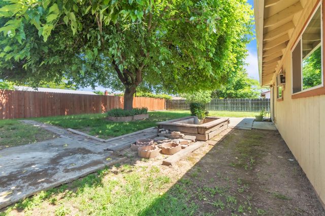 4518 Meadow Way, Olivehurst, CA 95961