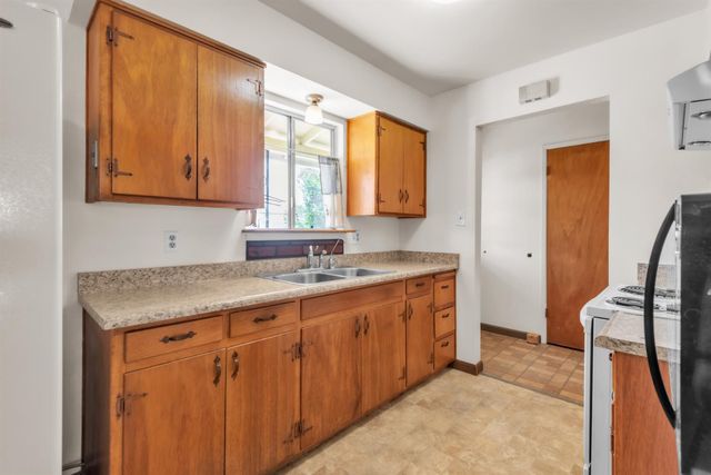 4518 Meadow Way, Olivehurst, CA 95961