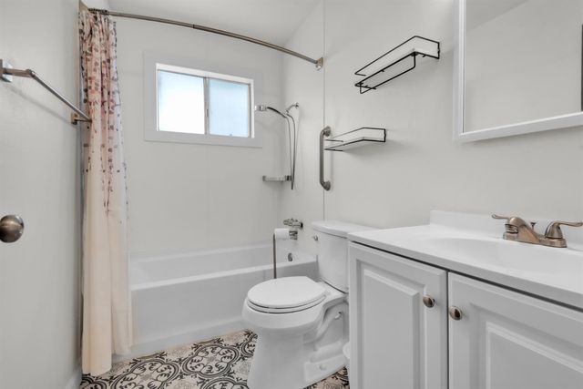 4518 Meadow Way, Olivehurst, CA 95961