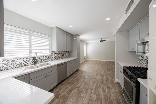 7542 W Cinnabar Avenue, Peoria, AZ 85345