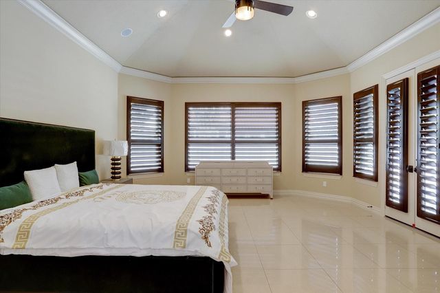 14202 Teal Cove Lane, Houston, TX 77077