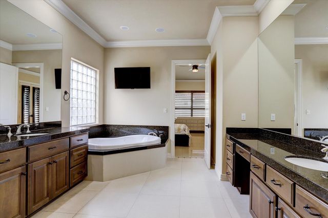 14202 Teal Cove Lane, Houston, TX 77077
