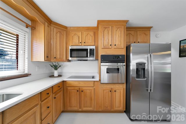 112 Allison Road, Brevard, NC 28712