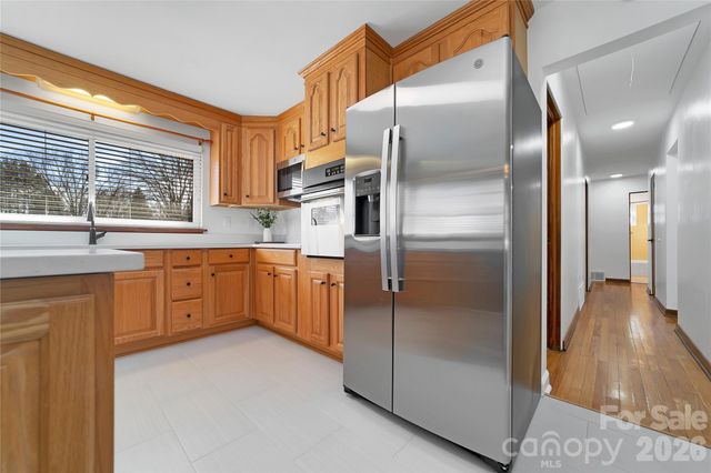 112 Allison Road, Brevard, NC 28712