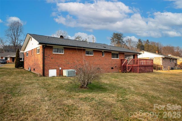 112 Allison Road, Brevard, NC 28712