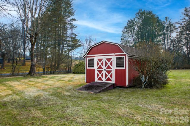 112 Allison Road, Brevard, NC 28712